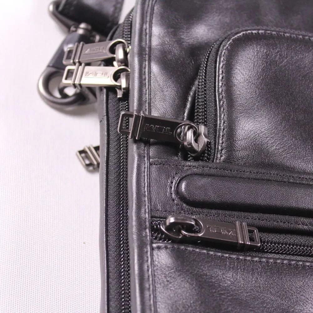 Tumi 96111D4 Black Genuine Leather Business Briefcase Laptop Bag Great Condition